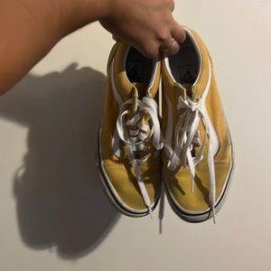 Yellow vans 7.5